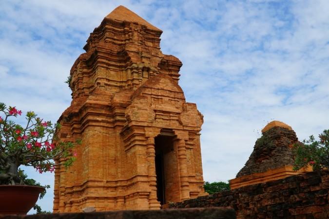 Po Shanu Cham Towers - © VnExpress International