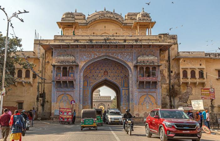 The Nakkarkhana Gate looking towards the City Palace in Jaipur - © philandgarth
