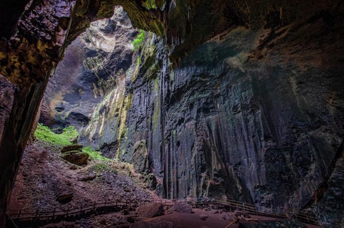 Gomantong Caves by Sabah Tourism